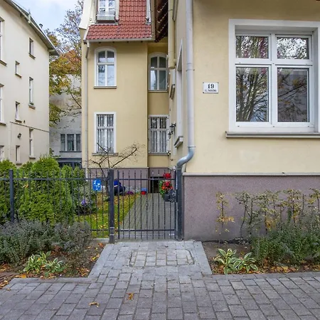 Stylish Parkowa In By Renters * Sopoty